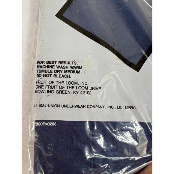 VTG 80s Pocket Shirt Fruit of the Loom Navy Blue Deadstock Sleeveless USA L 42-4 - Picture 4 of 4
